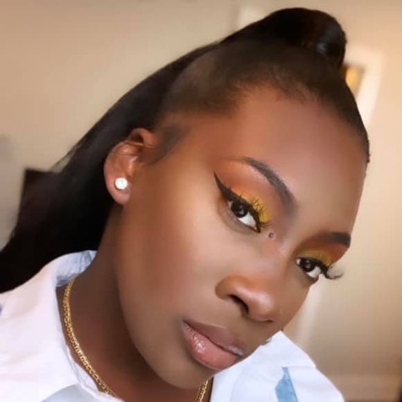 Meet your Posher, Raquel - Picture 1 of 1